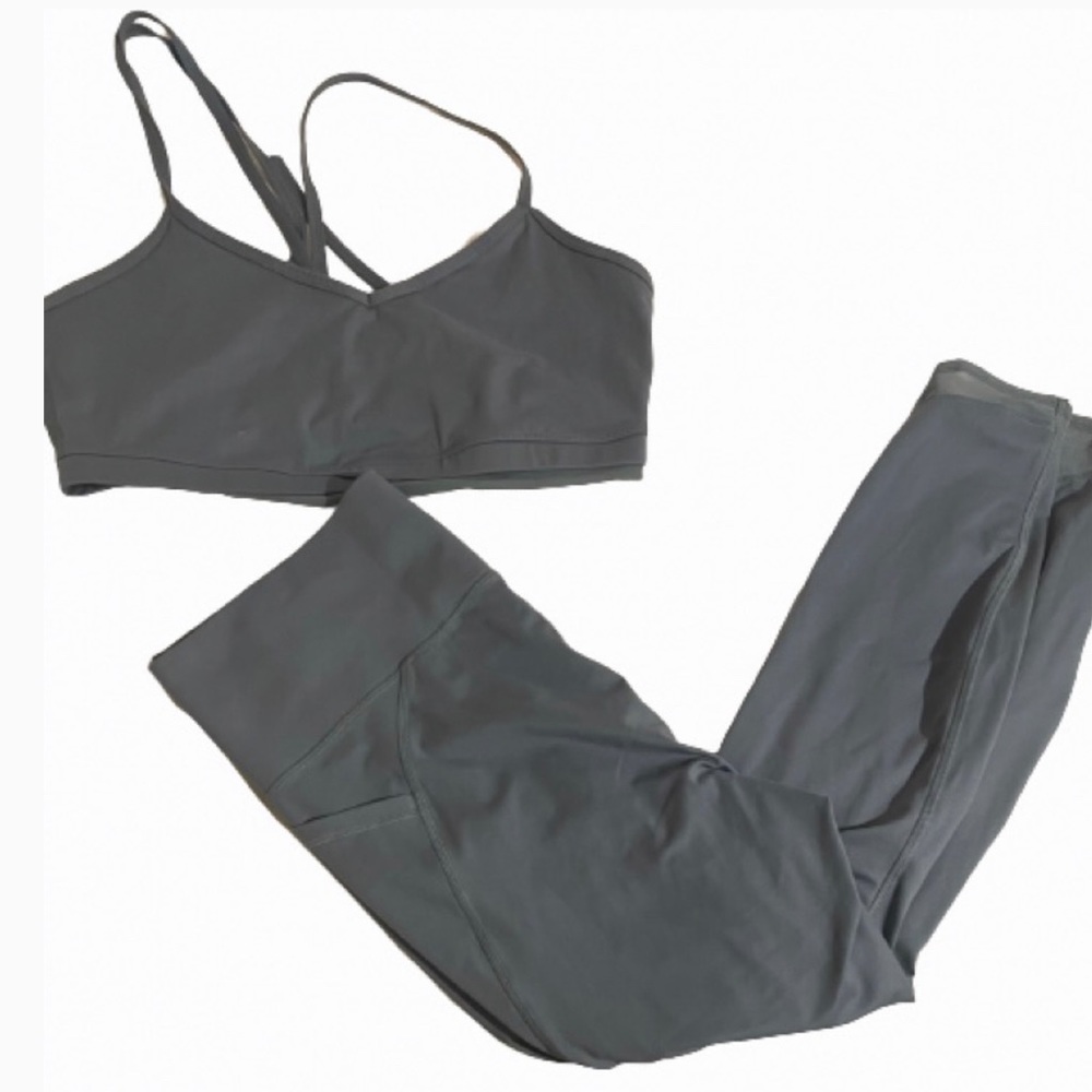 TARGET two piece women’s athletic clothes bra top and leggings light blue
